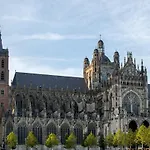 Unique Tranquil Spot With Garden, Centre Den Bosch בית נופש