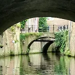 בית נופש Unique Tranquil Spot With Garden, Centre Den Bosch