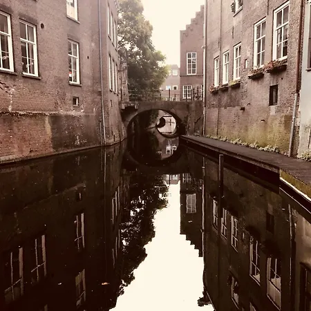 Unique Tranquil Spot With Garden, Centre Den Bosch * دين بوس