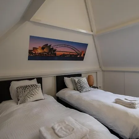 Unique Tranquil Spot With Garden, Centre Den Bosch Holiday home *