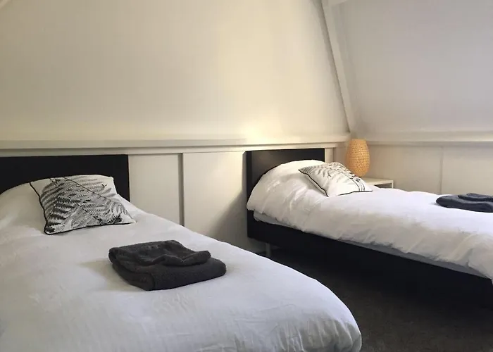 Unique Tranquil Spot With Garden, Centre Den Bosch * دين بوس