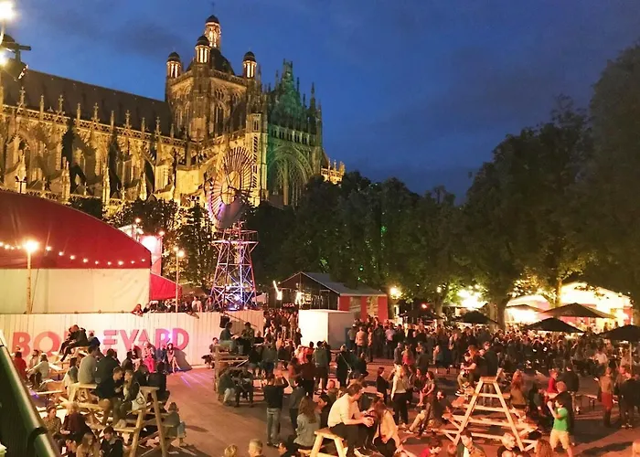 Unique Tranquil Spot With Garden, Centre Den Bosch * دين بوس