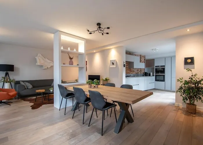 Unique Tranquil Spot With Garden, Centre Den Bosch Holiday home *